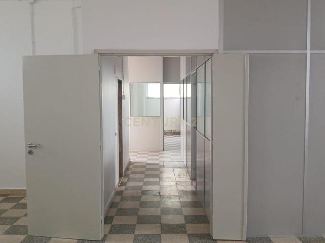 Escritório para arrendamento na Póvoa de Santo Adrião com 134m2