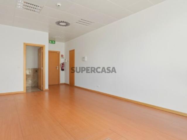 Escritório para Venda no Centro Panoramic com Garagem no Parque das Nações, Lisboa