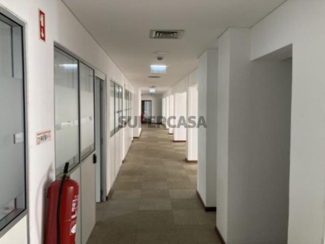 Escritório Premium 856 m² a Venda Avenidas Novas Lisboa