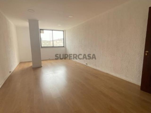 Escritório T2 em Alcântara, Lisboa