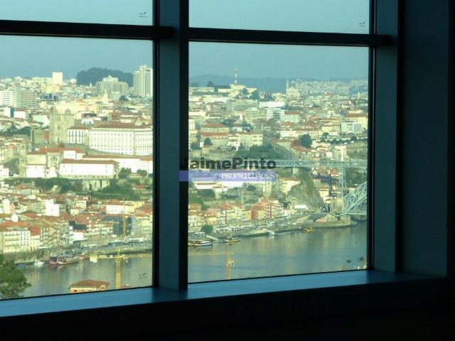 Escritório, Vila Nova de Gaia | BPI Expresso Imobiliário