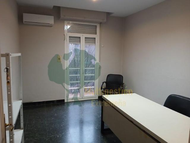 Escritorios Cáceres Cáceres 98963956