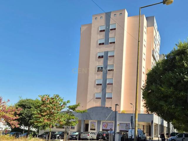 ESCRITORIO/POSSIBILIDADE CONVERSÂO HABITAÇÂO