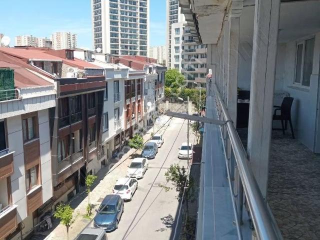 Esem Emlak'tan Halkalı Kavaklıda Büyük Kullanışlı Dubleks