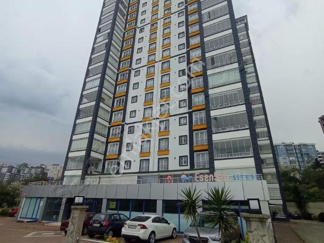 Esen Yalı Sitesinde Deniz Manzaralı Satılık Daire!