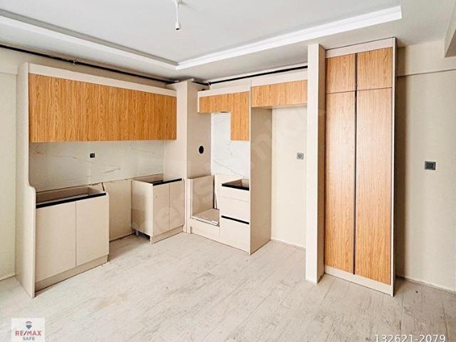 ESENBOĞA HAVALİMANI KARŞISI KAPALI OTOPARKLI 2+1 SATILIK DAİRE