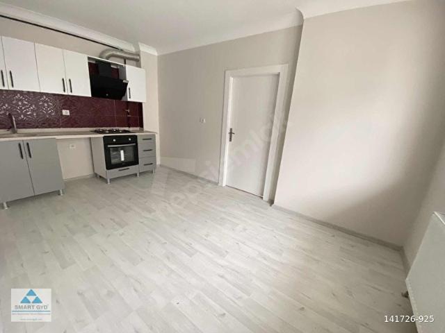 ESENBOĞA MAHALLESİNDE YOLA YAKIN ARA KATTA KİRALIK DAİRE