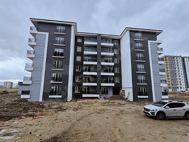ESENBOĞA MAHALLESİ ÜNİVERSİTEYE YAKIN BİTMİŞ SATILIK DAİRE