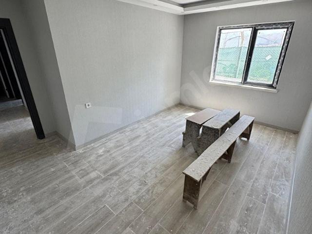 ESENBOĞADA SATILIK 1+1 BAĞIMSIZ MUTFAK DAİRE AİLEYE UYGUN GENİŞ VE FERAH