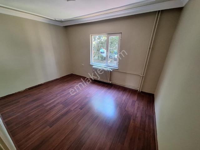Esen'den Site İçi / Pazara 1 Metroya 5 Dk Kiralık Daire