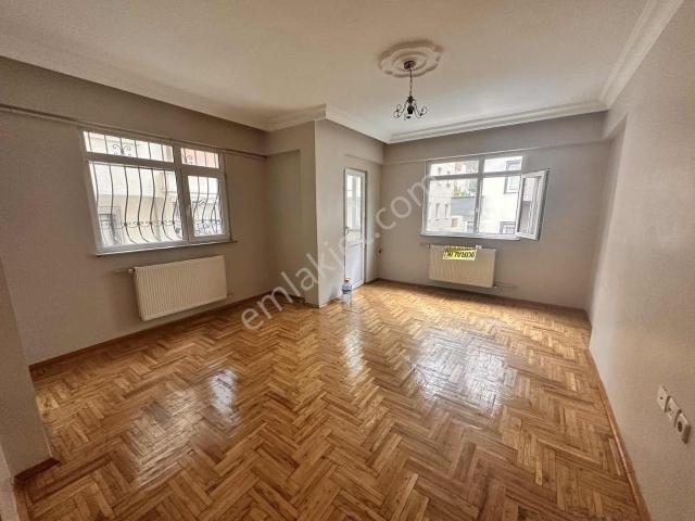 Esenevler Mah. Kiralık Y.giriş Daire 30.000 Tl