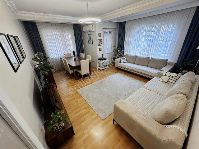 Esenevler Mahallesi 3+1 Satılık Ara Kat Daire 8.000.000 Tl