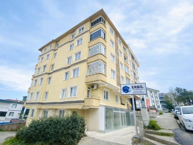 Esenevler Mahallesinde Geniş, Yenilenmiş 4+1 Satılık Daire