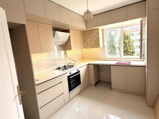 Esenevler'de Dublexs 3+1 Kiralık Daire