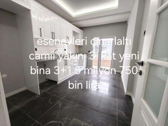 Esenevlerde Fırsat Acil Satılık 3+1 Daire