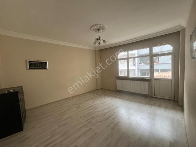 Esenler Mimarsinan Mahallesinde Satılık Daire