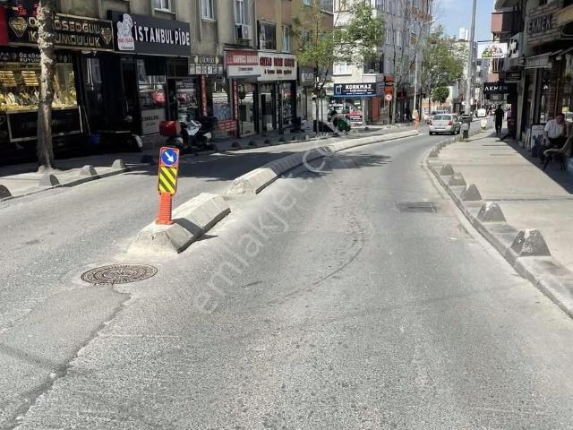 Esenler Cadde Üzeri Hazır Kurulu Yüksek Cirolu Ve Uygun Devren