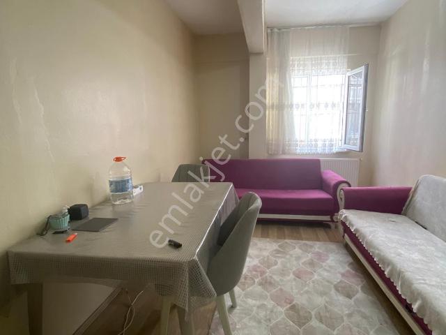 Esenler Davutpaşa Atatürk Caddesinde 2+1/80m2/yüksek Giriş Satılık Da,re