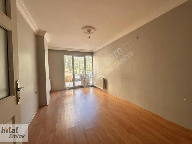 Esenler Esenevler'de Satılık 2+1 Yüksek Giriş Daire 90m²