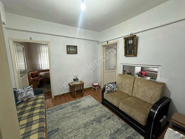 Esenlerde Muhteşem Konumda Satılık 90m2 2+1 Daire