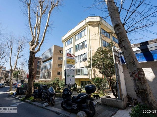 ESENTEPE KORE ŞEHİTLERİ'NDE KAPALI OTOPARKLI SATILIK OFİS KATI