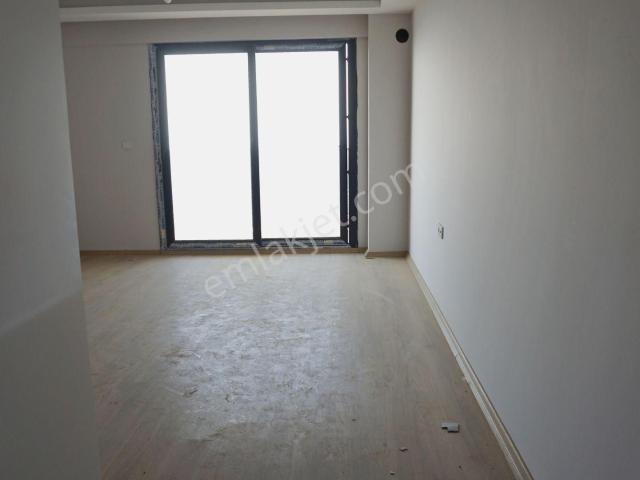 Esentepede Kiralık 2+1 Açıkmutfak Doğalgazlı+balkonlu serkan