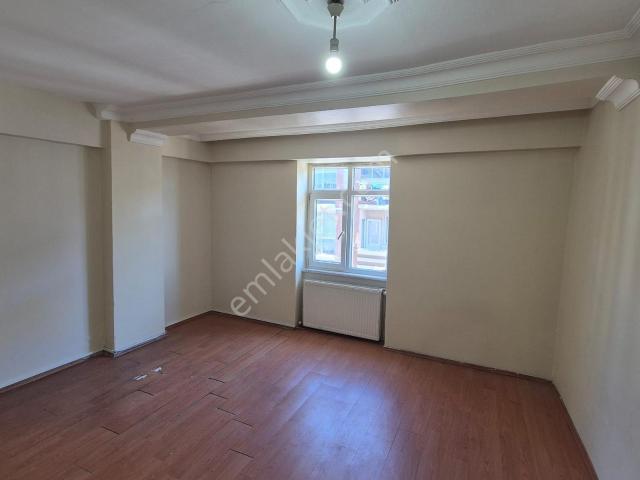 Esentepe'de Kiralık 2+1 Daire | Net 80 M² | 4. Kat
