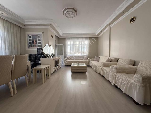 Esenyalı İstiklal Cad.yakını Full Eşyalı Net 90 M2 3+1 Daire