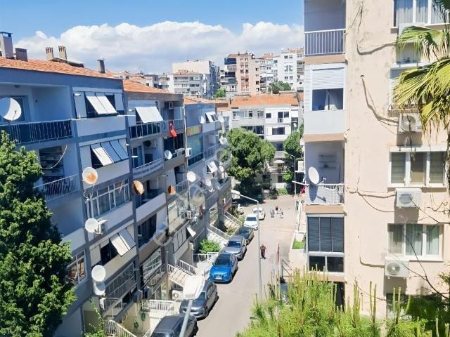 Esenyali'da Eşyalı Amerikan Koleji Ve Katip Çelebi Hast. Yakini