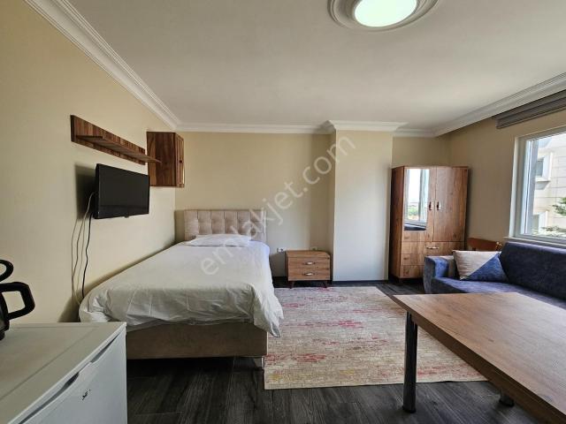 Esenyurt T. Özal Mh 1+0 Eşyalı depozito fatura Yok Metrobüs 5dk