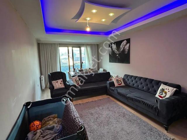 Esenyurt Tableda 2+1 110m2 İskanlı Ebeveyn Banyolu 3. Kat Süper Daire