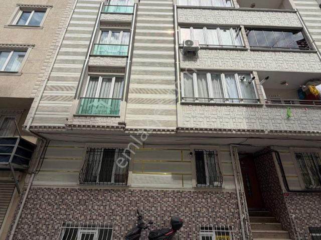 Esenyurt Üçevler Mahallesi 2+1 Kiralık Boş Bahçe Katı Daire Meydana 5 Dk. Yeni Bina Bahçeli