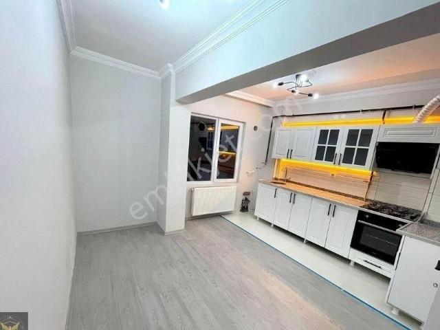 Esenyurt Üçevler Mh.acill Satılık 2+1 Yüksek Giriş Daire.