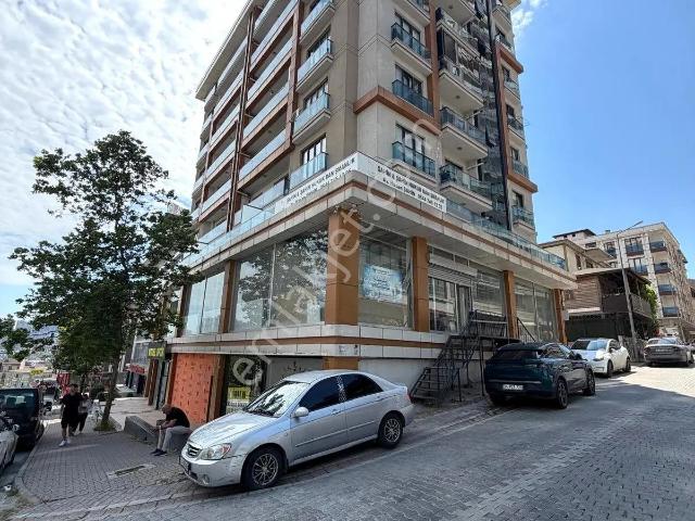 Esenyurt Yeşilkent Mahallesinde Cadde Üzeri 1+1 Satılık Daire