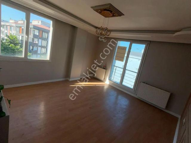 Cerrahpaşa Emlaktan Esenyurt Yenikent'te 2+1 Aydınlık Kiralık Daire