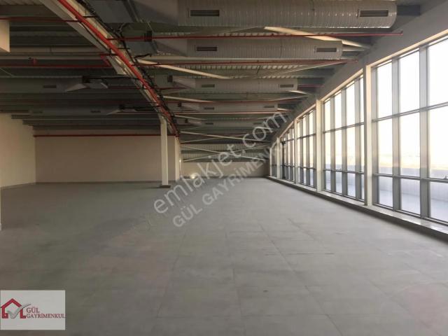 Esenyurt Akçaburgaz'da 700 M² Hafif İmalata Uygun Plaza Katı
