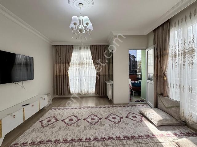 Esenyurt Bağlarçeşme Merkezi Konumda 2+1 Geniş Daire