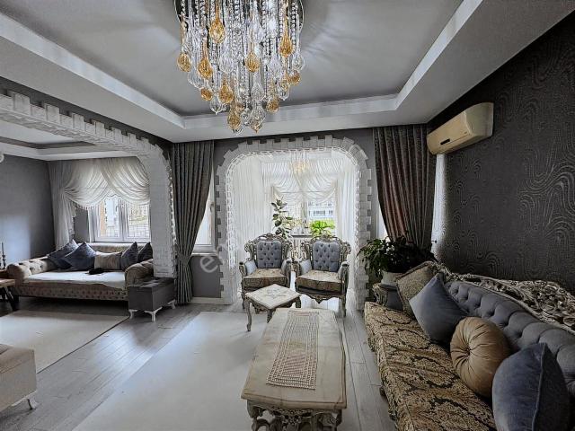 Esenyurt Esenkent De Merkezi Lokasyon Da Satılık 3+1 Daıre
