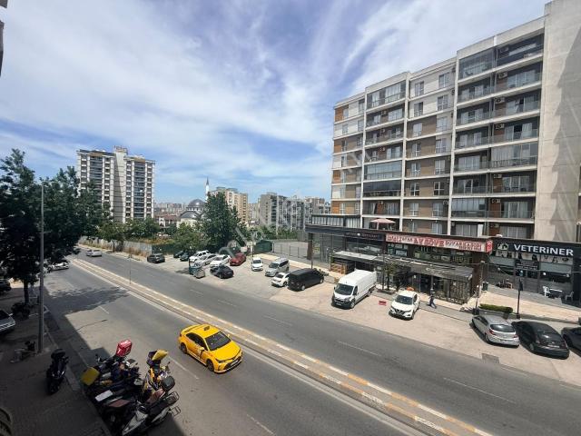 Esenyurt Güzelyurt Mahallesi Satılık 2+1 Ara Kat Daire