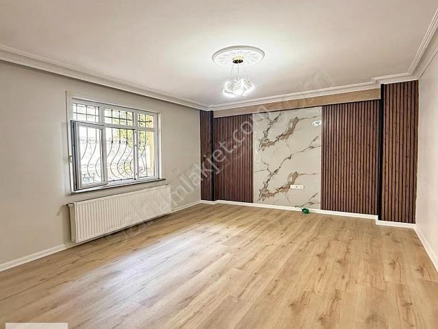 Esenyurt Hürriyet Mahallesi 2+1 110m2 İskanlı 2.840.000 Tl