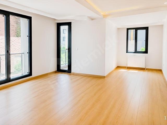 ESENYURT İKON PARK'TA SIFIR 2+1 SATILIK DAİRE KREDİYE UYGUN
