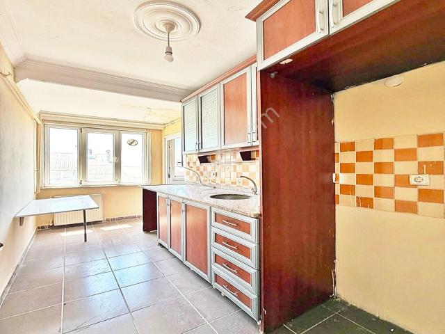 Esenyurt Kıraç Atatürk Mah. 3.kat 2+1 Çift Balkonlu 2.600.000 Tl