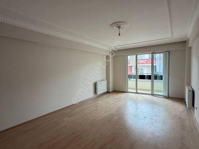 Esenyurt Mehterçeşme Mahallesi 2+1 110 M² Kiralık Boş Daire 4.kat Çift Balkon Ebeveyn Banyolu