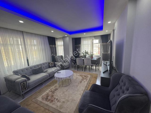 Esenyurt Mehterçeşmede Merkezi Konumda 3+2 155m2 Dubleks Satılık