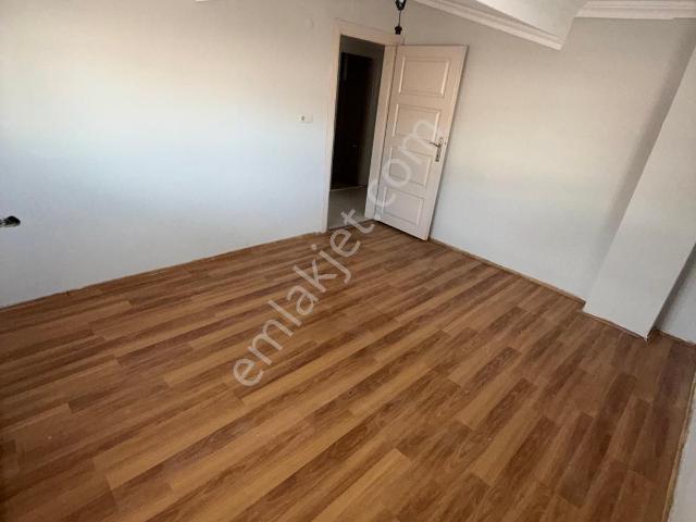 Esenyurt Mehterçeşmede Teraslı Şehir Manzaralı 2+1 Kiralık Daire