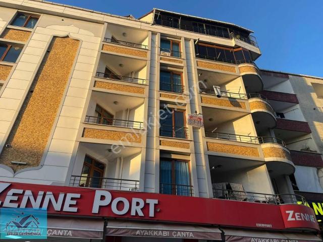 Esenyurt Merkez'de 2+1, 95m², Cadde Üstü, Asansörlü Daire
