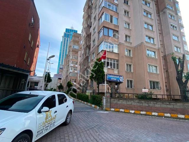 Esenyurt Metrobüsün Dibi Site İçerisinden 3+1 Kiralık 38.500