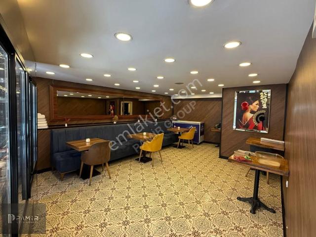 Esenyurt Meydan'da Köşe Başı Boş Masrafsız Devren Kiralık Dükkan