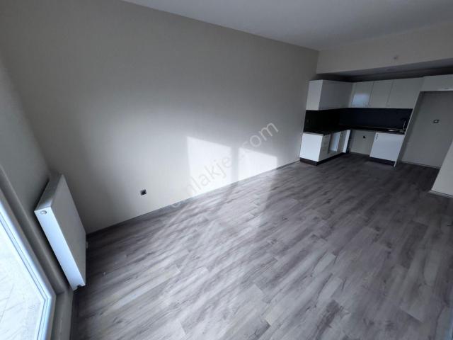 Esenyurt N Logo Sitesi'nde Havuz Cephe 1+1 Fırsat Dairemiz.