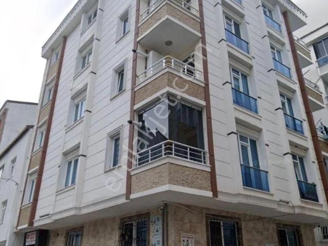 Esenyurt Pınar Mah Caddeye Yakın Deprem Yönetmelikli Balkonlu Köşebaşı Arakat 2+1